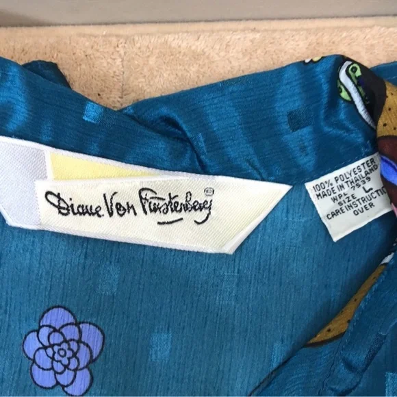 DIANE VON FURSTENBERG whimsical blouse - Picture 6 of 6